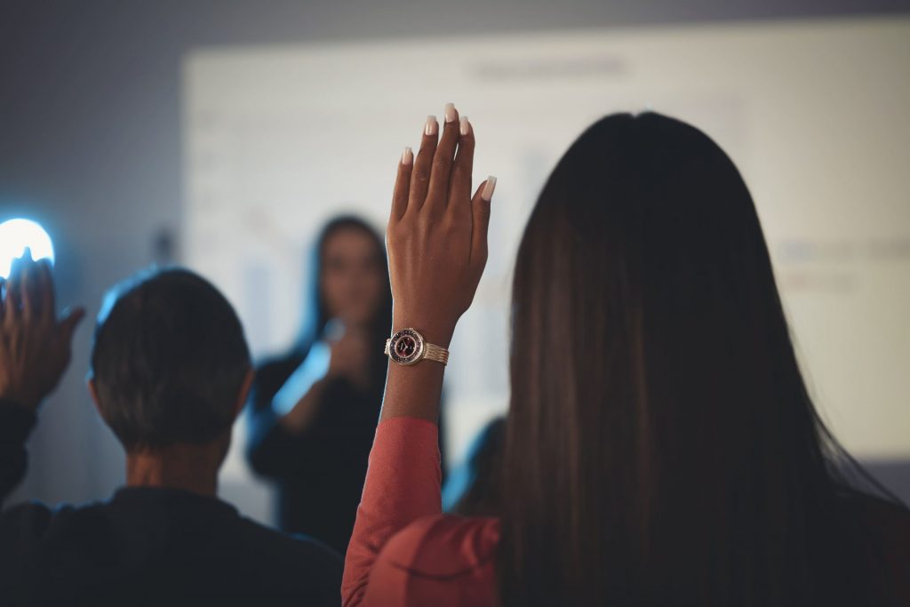 Pós-graduação ou MBA: qual é a melhor opção para sua carreira?