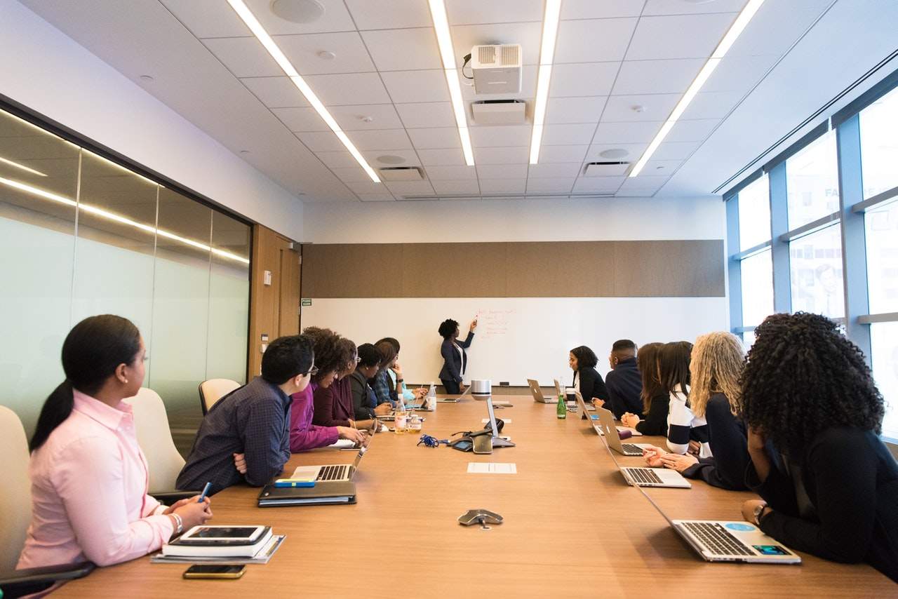 Manual de sobrevivência a reuniões: crie reuniões produtivas, aconteça o que acontecer