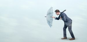 iStock 1302831098 3 300x145 - O Poder da Resiliência: Como Superar Obstáculos no Ambiente de Trabalho