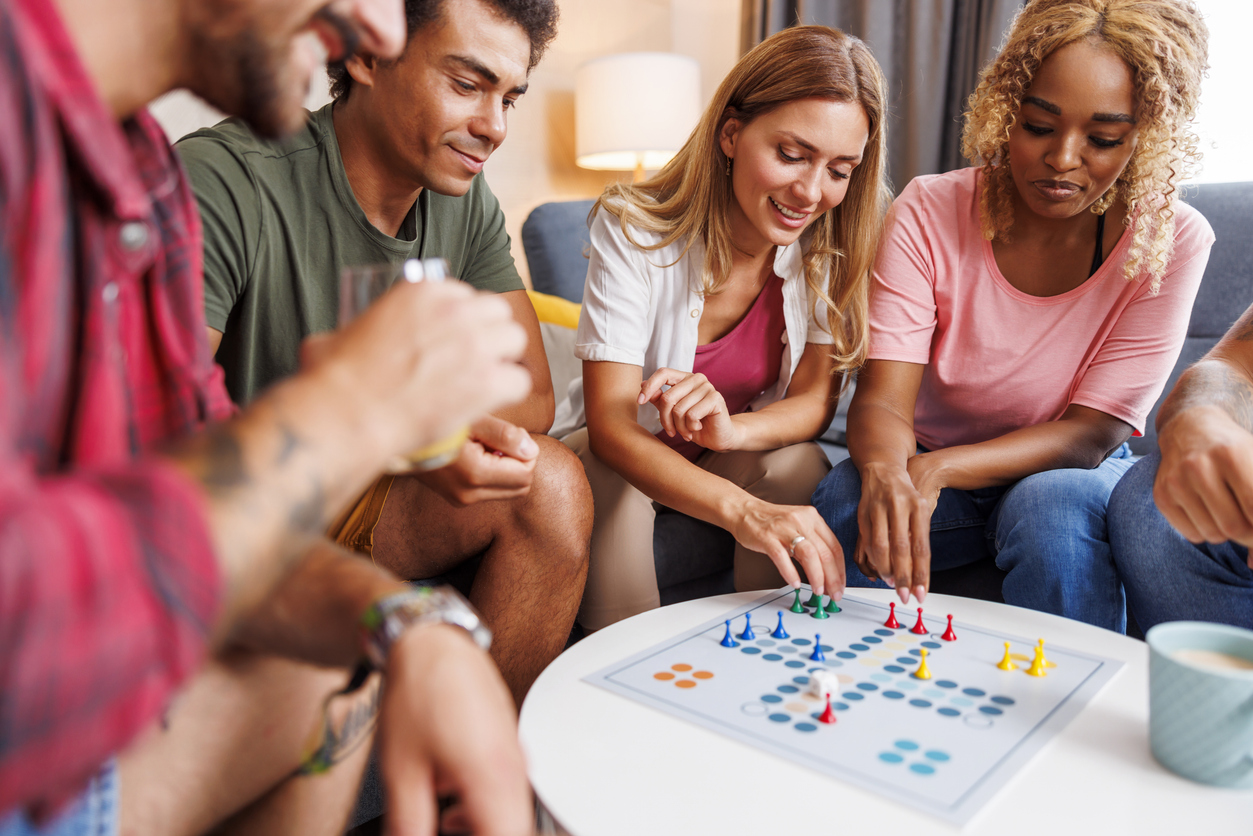 O Poder dos Jogos de Tabuleiro: diversão analógica na era digital